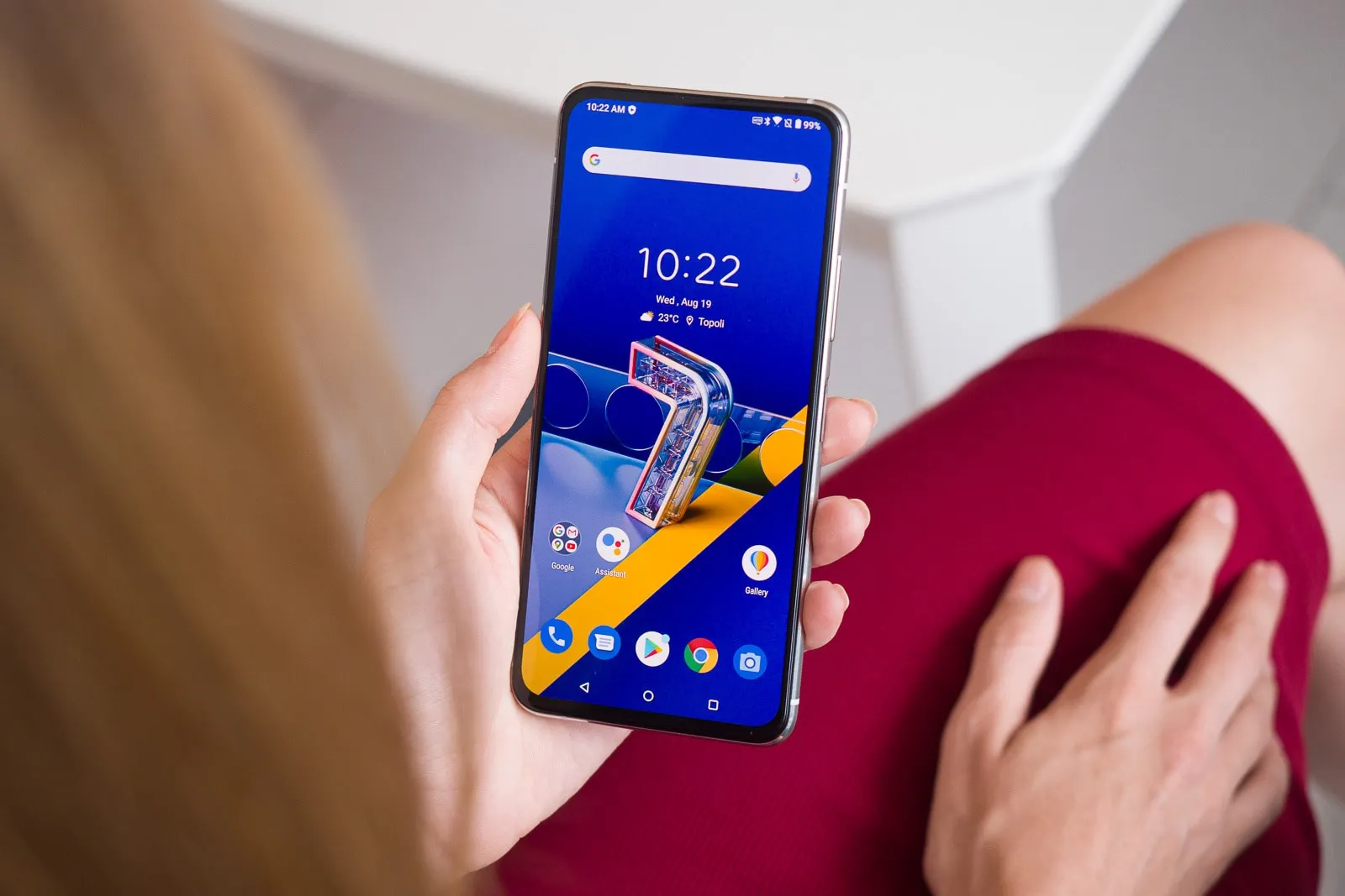 Топовые Asus ZenFone отдают по лучшим ценам на распродаже 11.11. Это особенные девайсы с уникальным форм-фактором