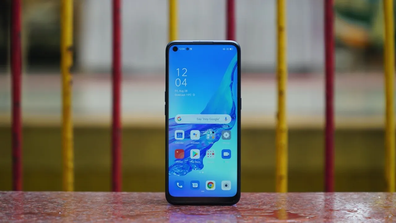Нашли крутой аналог Xiaomi за 10 тысяч рублей, про который никто не знает. У него 90 Гц-экран и огромная батарея