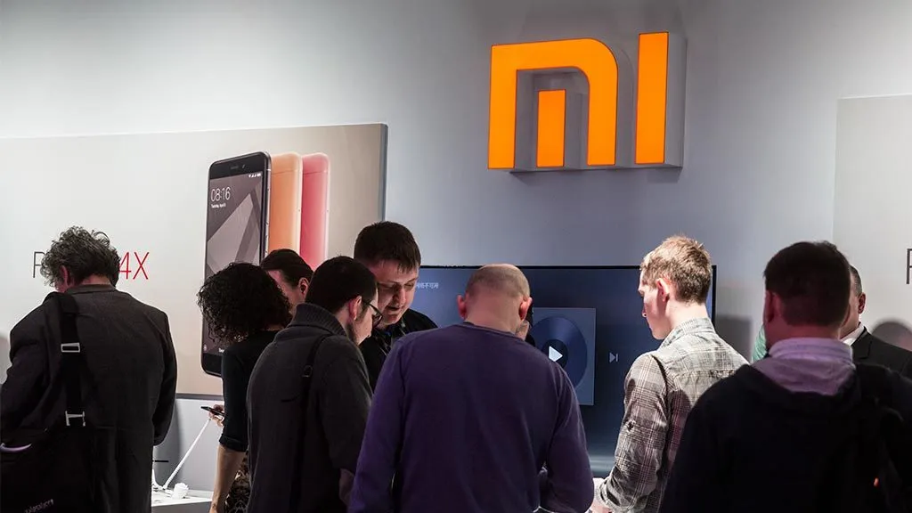 Артемий Лебедев придумал слоган для Xiaomi. Это идеальное описание компании