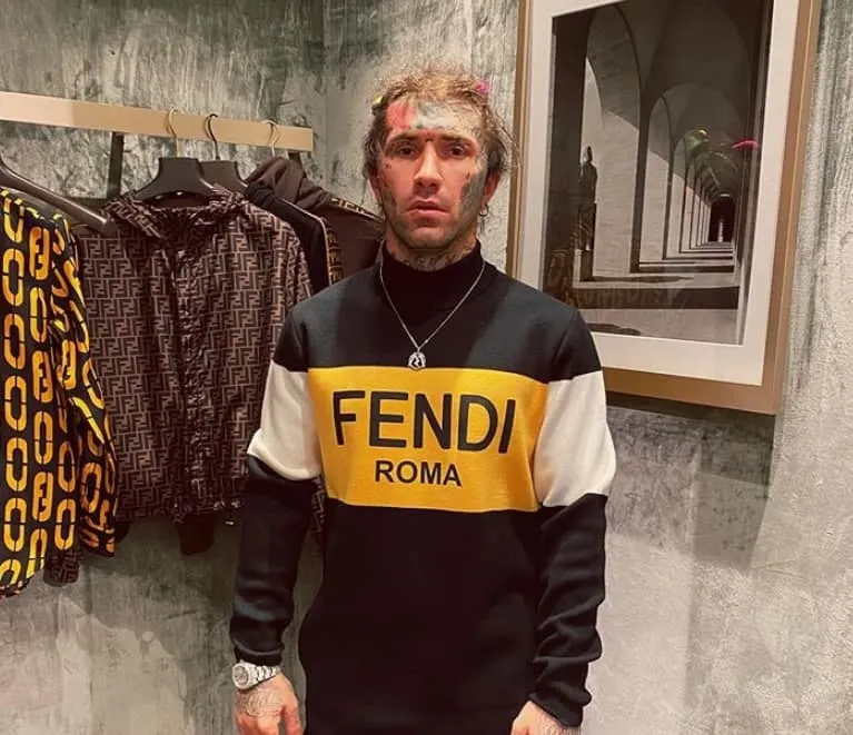 Рэпер Ганвест подаст в суд на московский бутик Fendi. У него отказались принять кофту за 80 тысяч