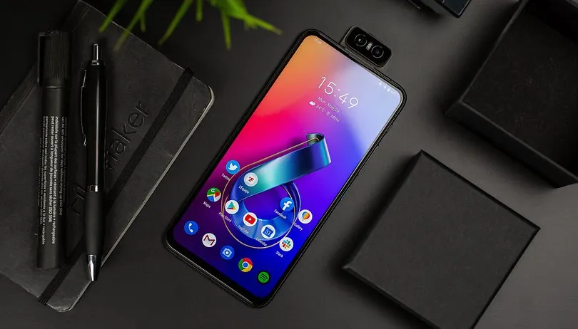 Asus ZenFone 7 и 7 Pro появились в России. Стоят дорого, но дают хороший подарок