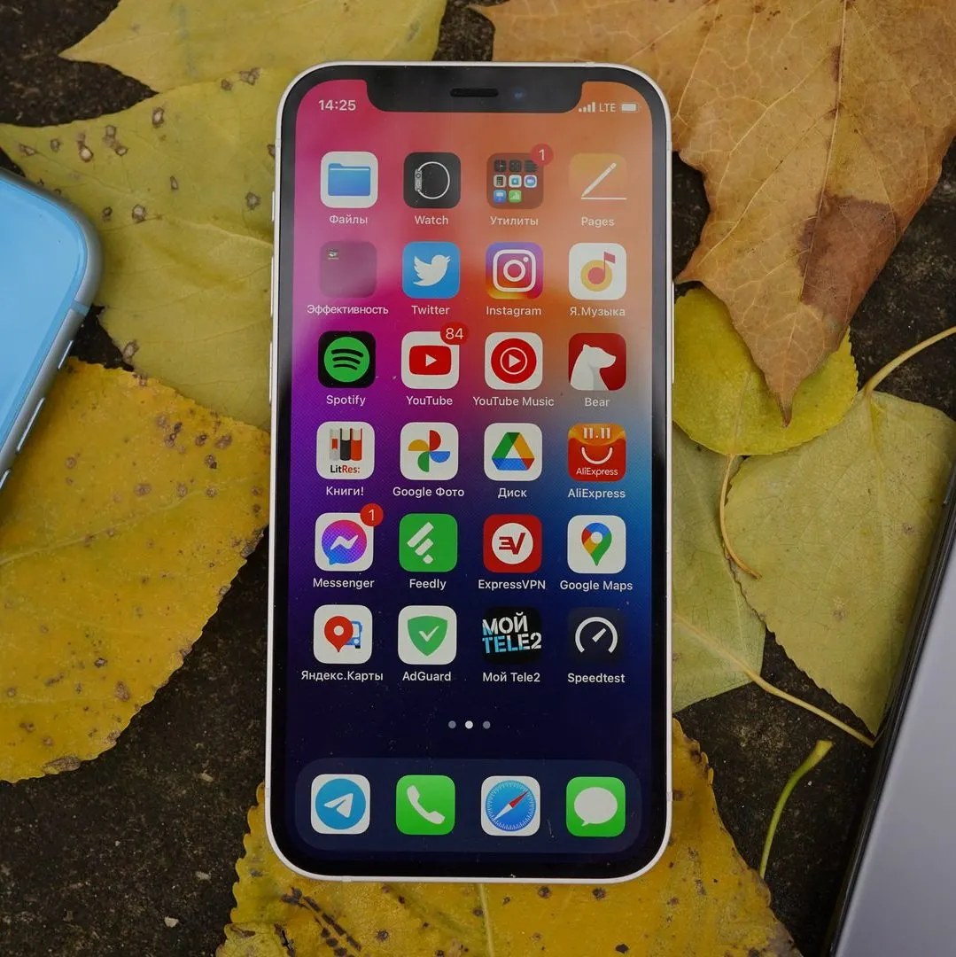 От iPhone 12 mini избавляются на Маркете. Вариант с гигантской скидкой и подарком
