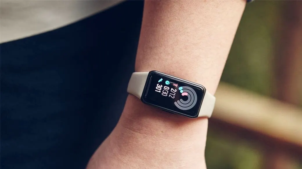 Обзор Honor Band 6 после месяца использования. Тут — впечатления от главного конкурента Xiaomi Mi Band 5