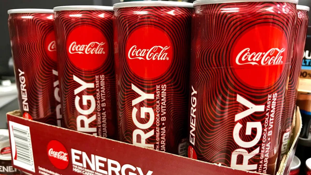 Энергетик от Coca-Cola и странные пельмени от «Горячей штучки». Продуктовые новинки 2020 года, которые стоит попробовать