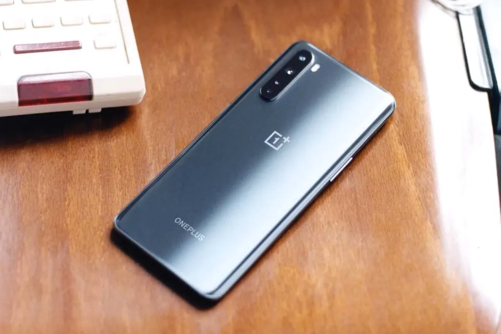 Бюджетный OnePlus подешевел ниже психологической отметки. Пора брать?