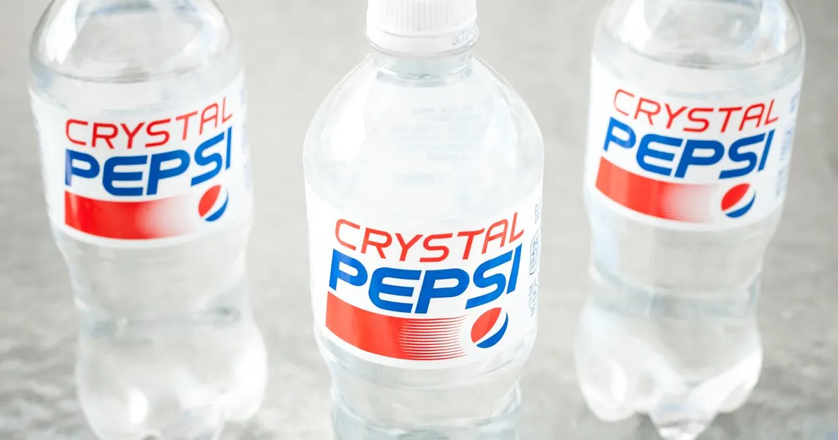 Самые странные газировки от Coca-Cola и Pepsi. Запрещенный краситель, бесцветная кола и вранье от 7 Up