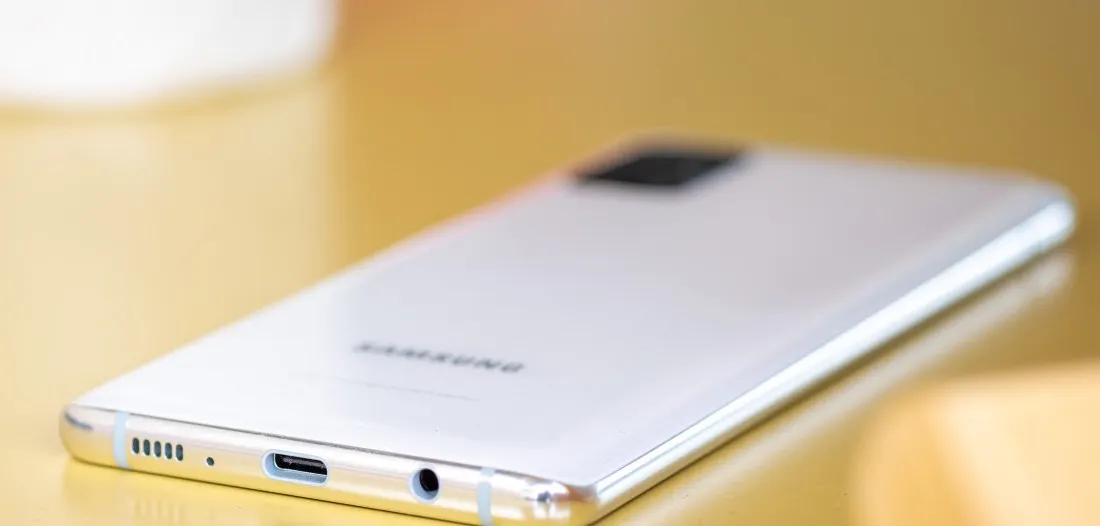 Раскрыты изображения Samsung Galaxy A52. Есть даже характеристики