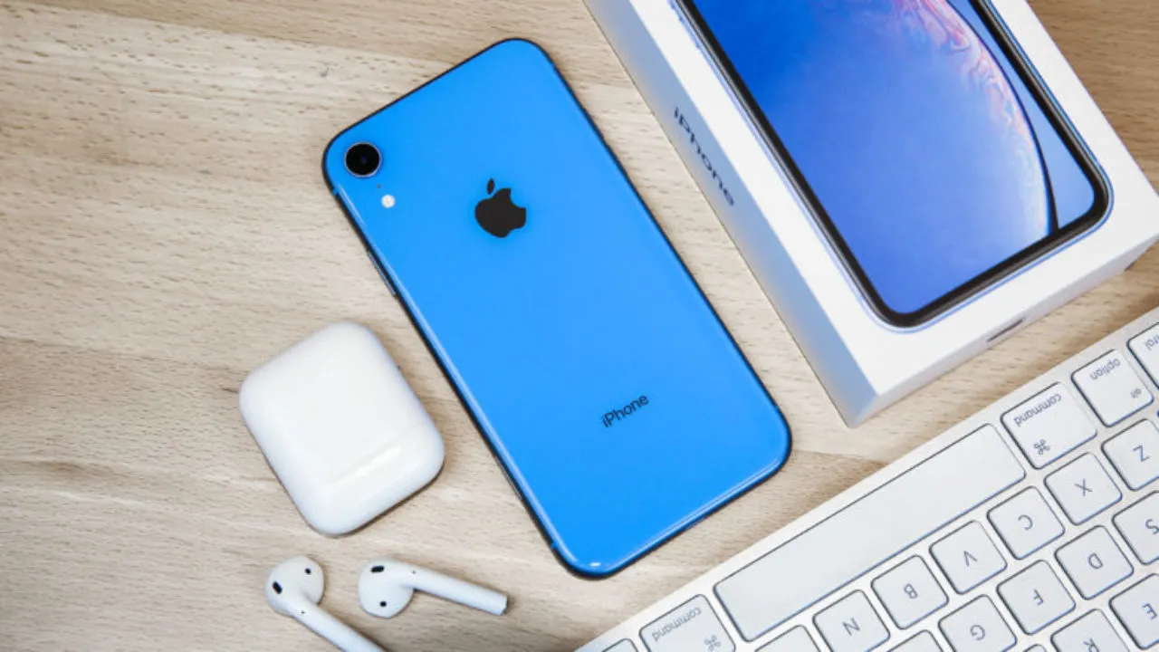 «Я бы брал iPhone XR». Продавец б/у айфонов – о лучших и худших моделях, рисках и ценах