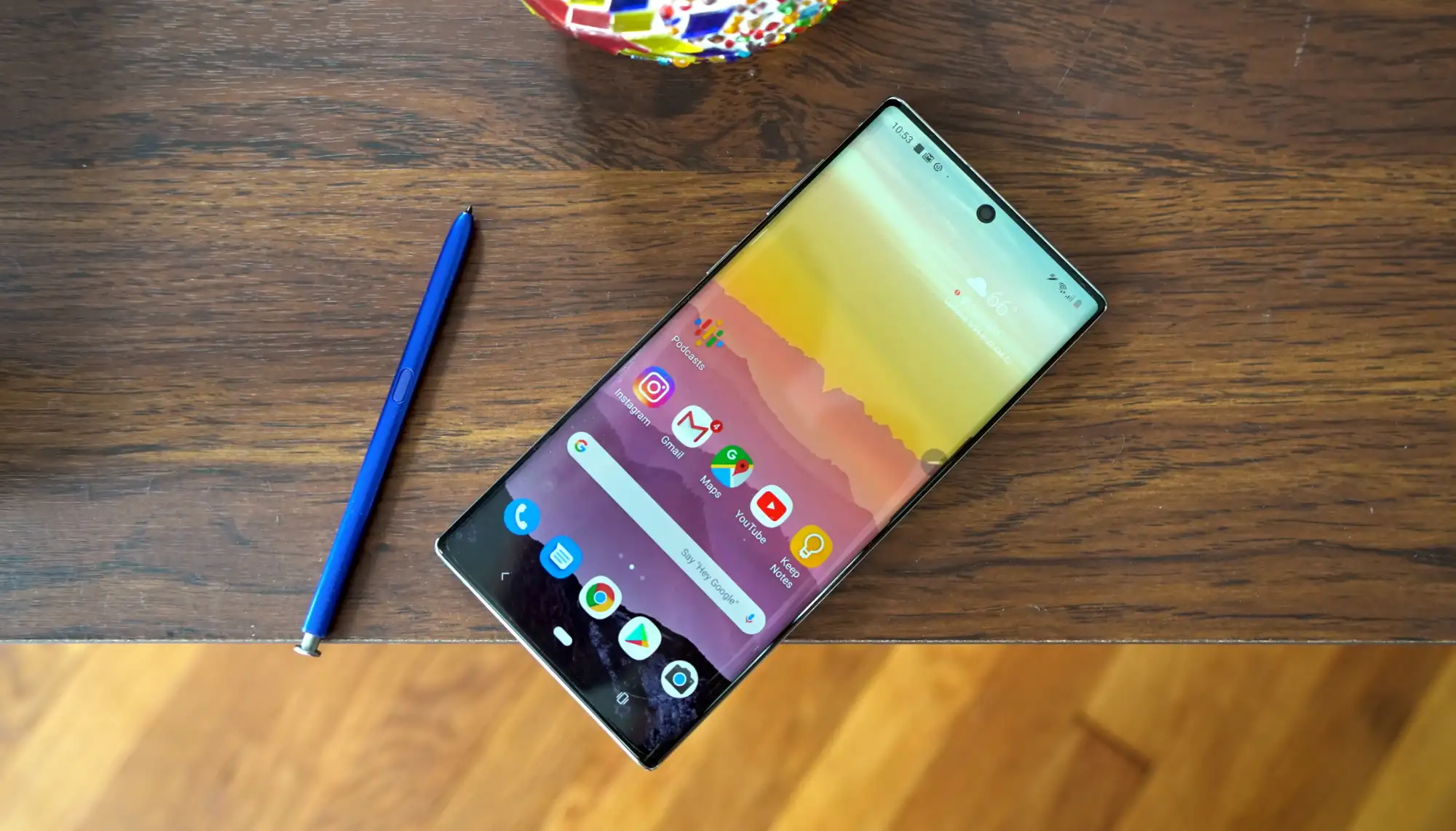 Этот Samsung Galaxy — самый сбалансированный флагман бренда. Надо брать, пока есть в наличии