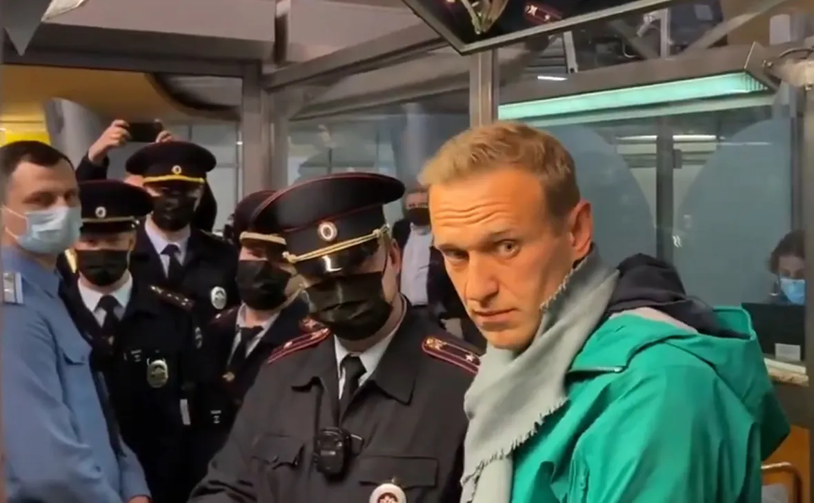 Блогеров уличили в публикации заказных материалов о Навальном. В списке есть даже Артемий Лебедев