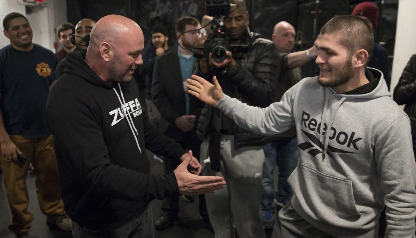 Беларусь без ЧМ-2021, Хабиб на переговорах с UFC и смерть в прямом эфире. Спорт дня в пяти историях