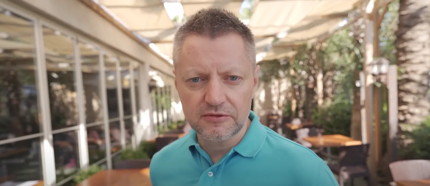 Канал «Редакция» скатился в тотальное уныние. У Алексея Пивоварова закончились идеи – осталась только тухлятина