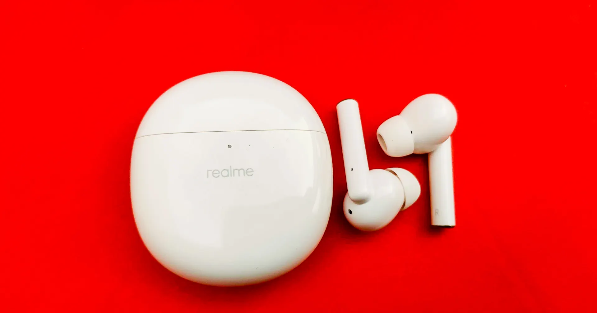 Не хватает денег на AirPods Pro? Нашли 5 крутых и бюджетных альтернатив