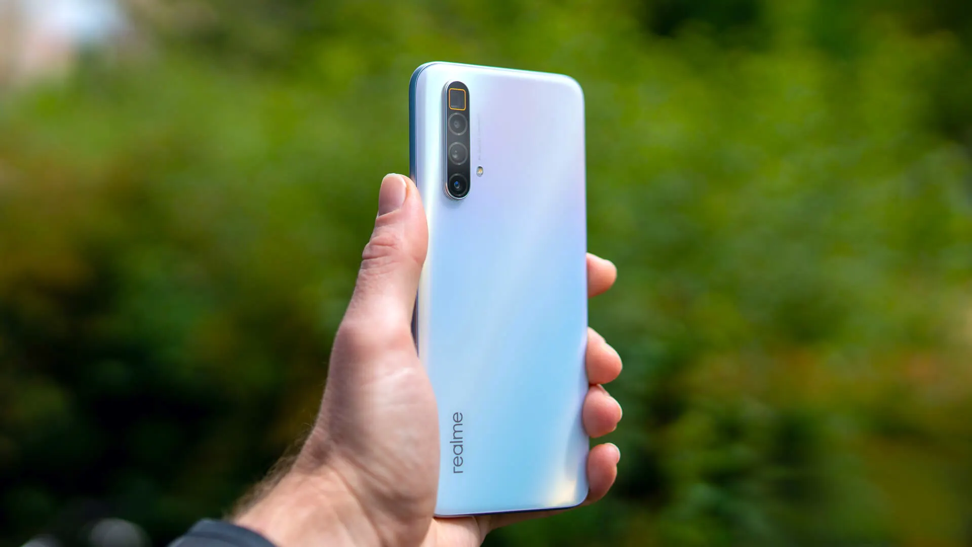 Лучший флагман Realme скоро пропадет из продажи. Что же делать?