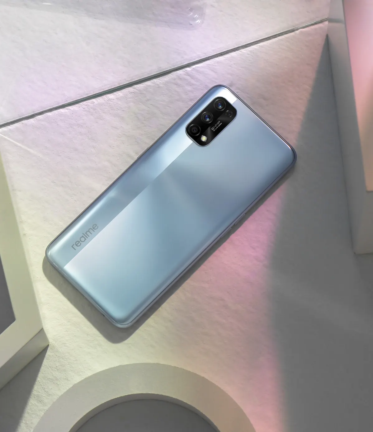 Этот Realme просто нельзя брать. У бренда есть модель гораздо круче