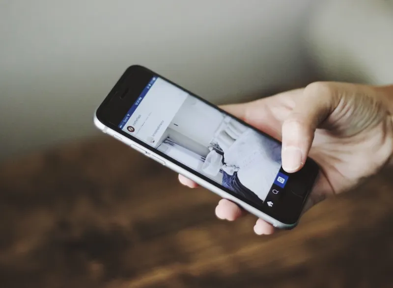 Это приложение позволяет общаться во всех мессенджерах сразу. Telegram там тоже есть