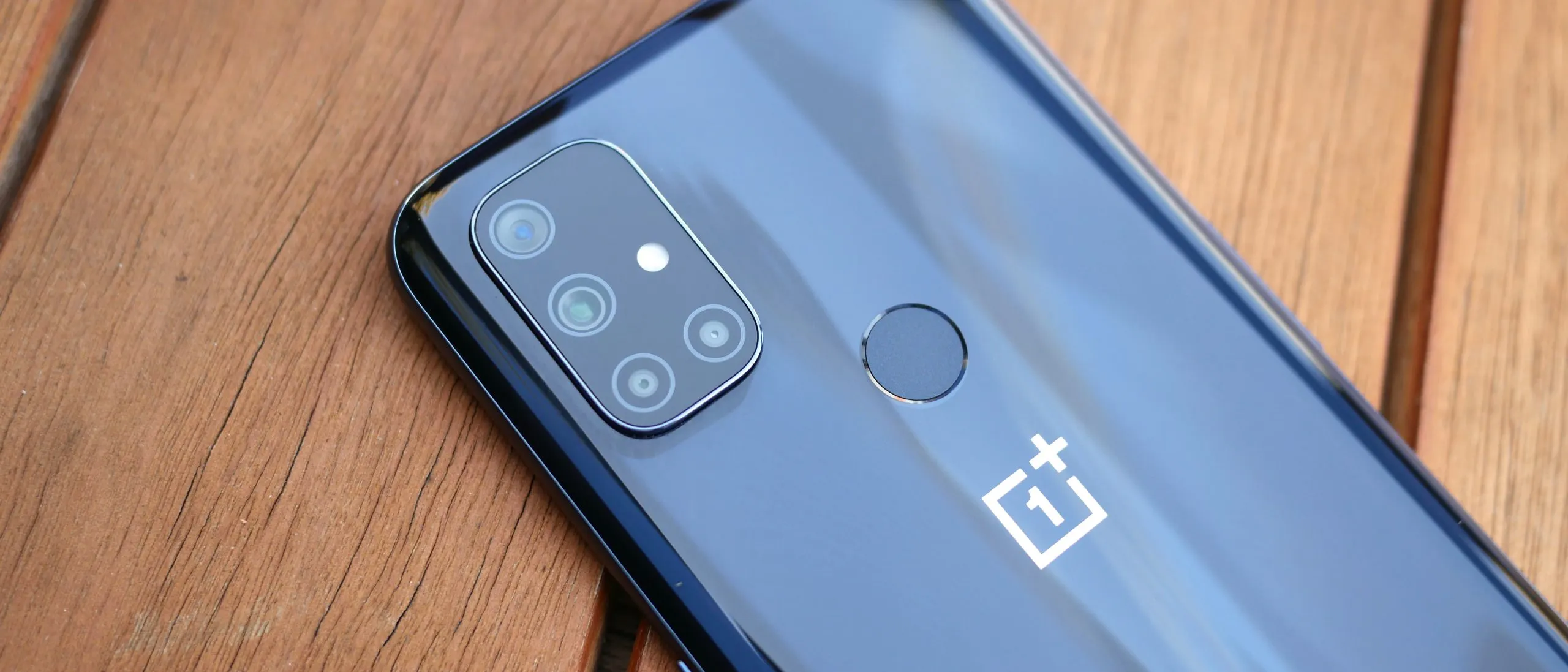 Как урвать хитовый OnePlus дешевле 20 тысяч рублей? Надо знать волшебный промокод