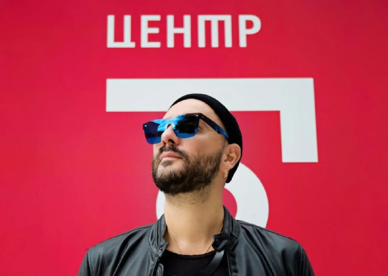 Кто возглавит «Гоголь-центр» после Кирилла Серебренникова? Это бывший ведущий «Футбола России»