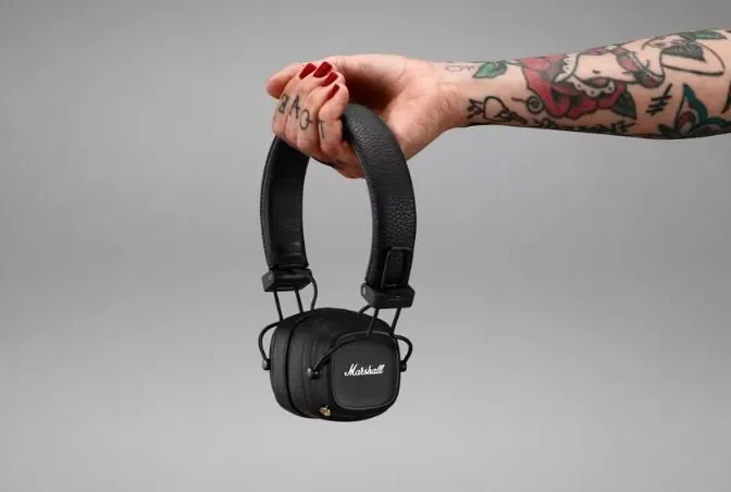 В России можно купить новые наушники Marshall. У них бешеная автономность и приятный ценник