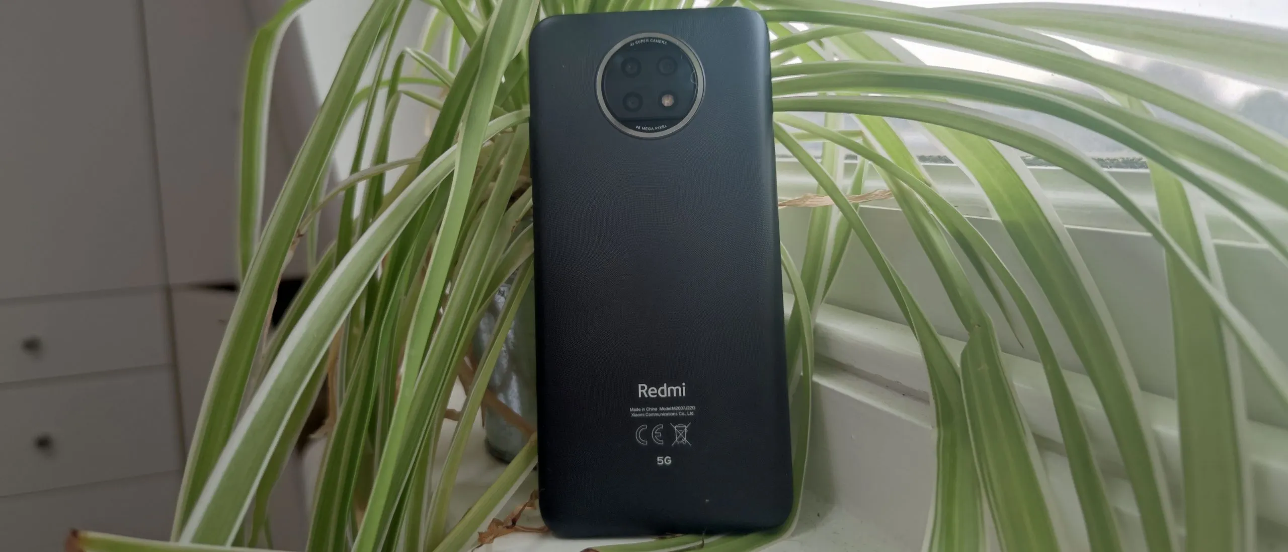 Новый хит Xiaomi наконец-то приехал в Россию. Но здесь его брать нельзя — девайс очень дорогой