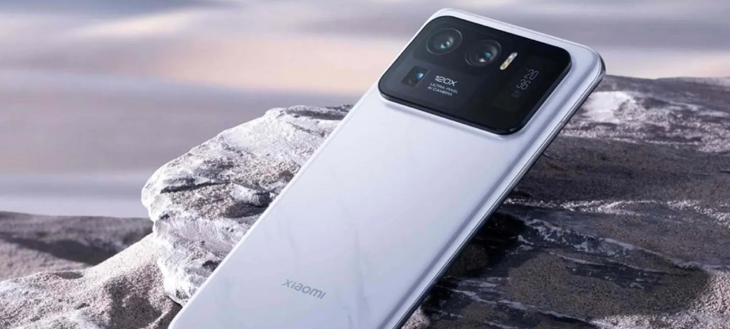 Все флагманы Xiaomi рухнули в ценах. Какой девайс выбрать осенью 2021 года?