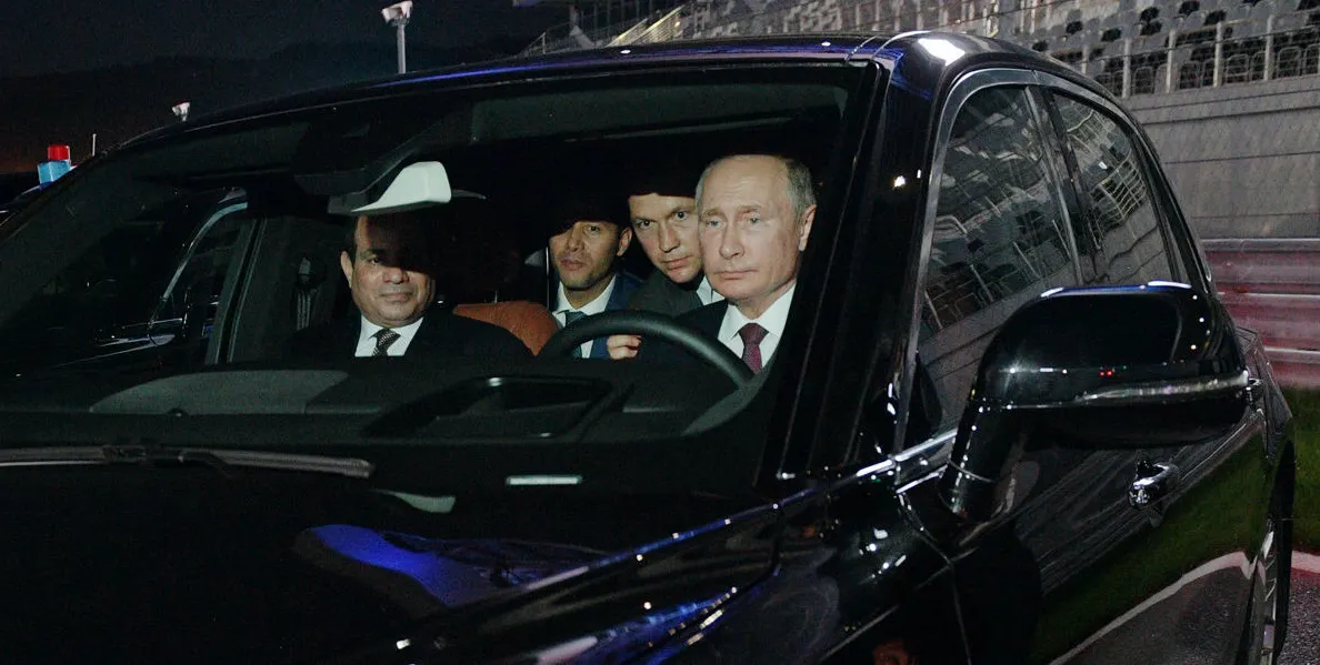 5 лучших российских автомобилей. Роскошная тачка Путина, легендарная «Нива» и азовский Porsche