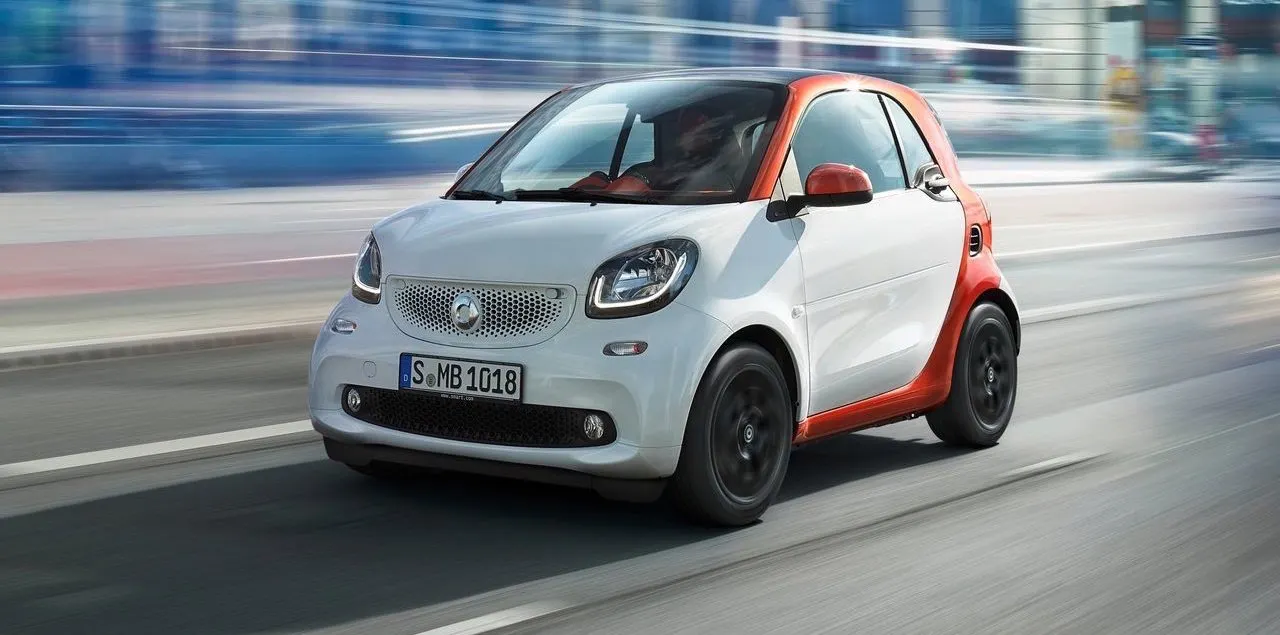 Плюсы и минусы автомобиля Smart. Странная фрик-тачка для тех, кто не умеет парковаться