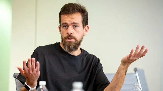 В России могут заблокировать твиттер. Когда и за что?