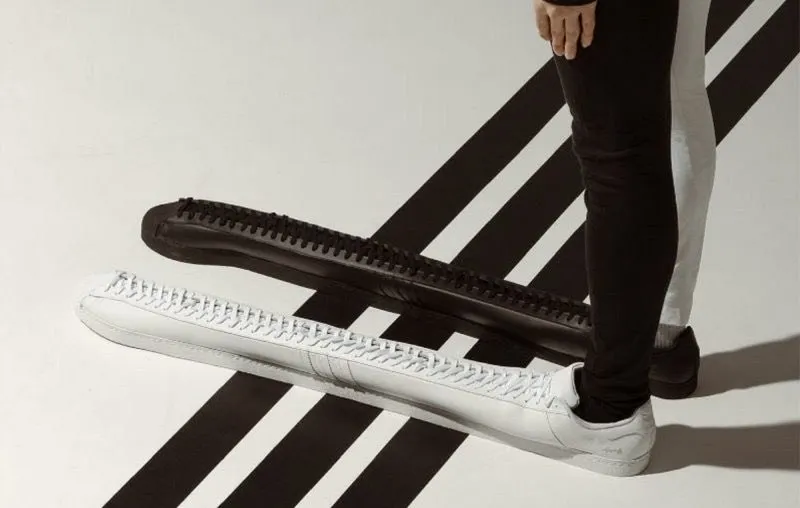 Томми Кэш представил самые длинные кеды adidas в мире. Сколько они стоят?