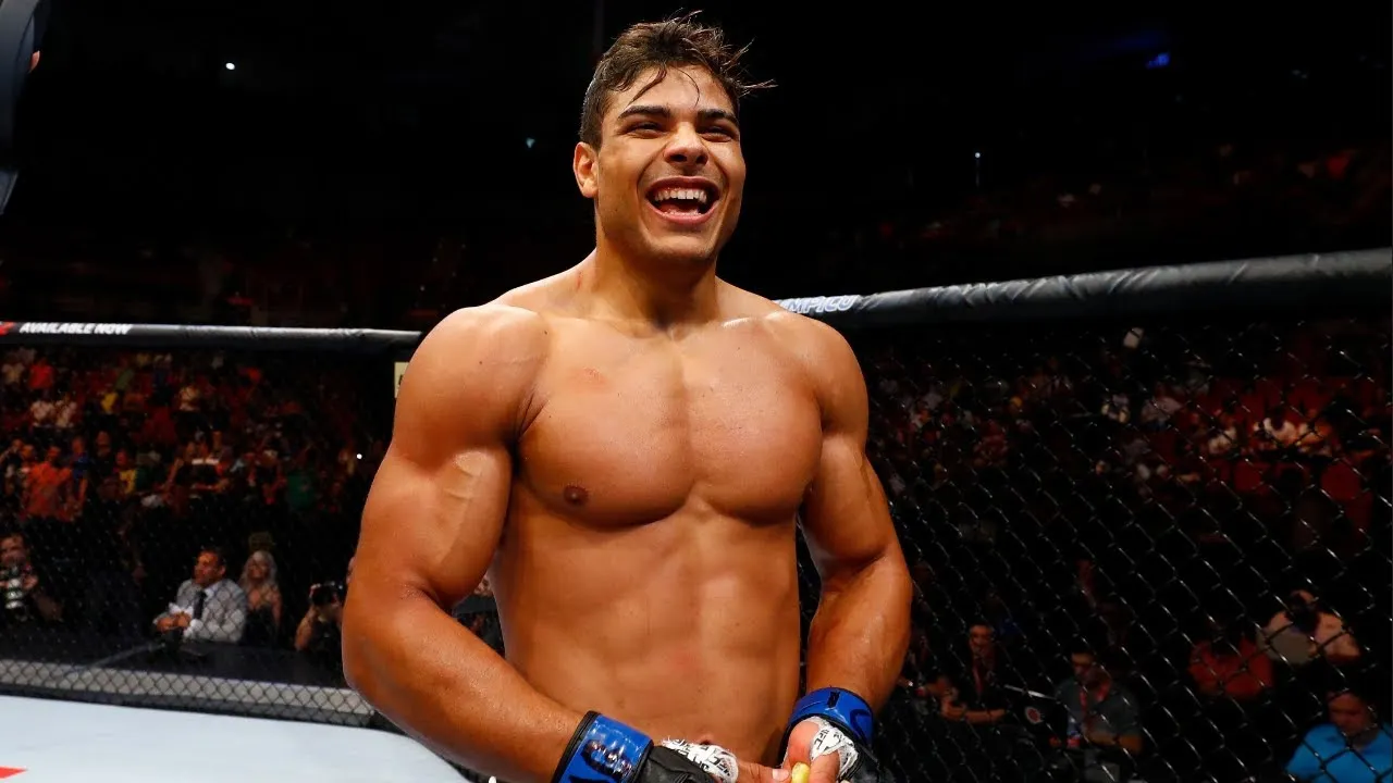 Боец UFC проиграл чемпионство из-за похмелья. Зачем он выпил бутылку вина перед поединком?