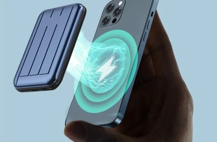 Нашли крутой пауэрбанк для iPhone 12 на AliExpress. В чем его гениальность?
