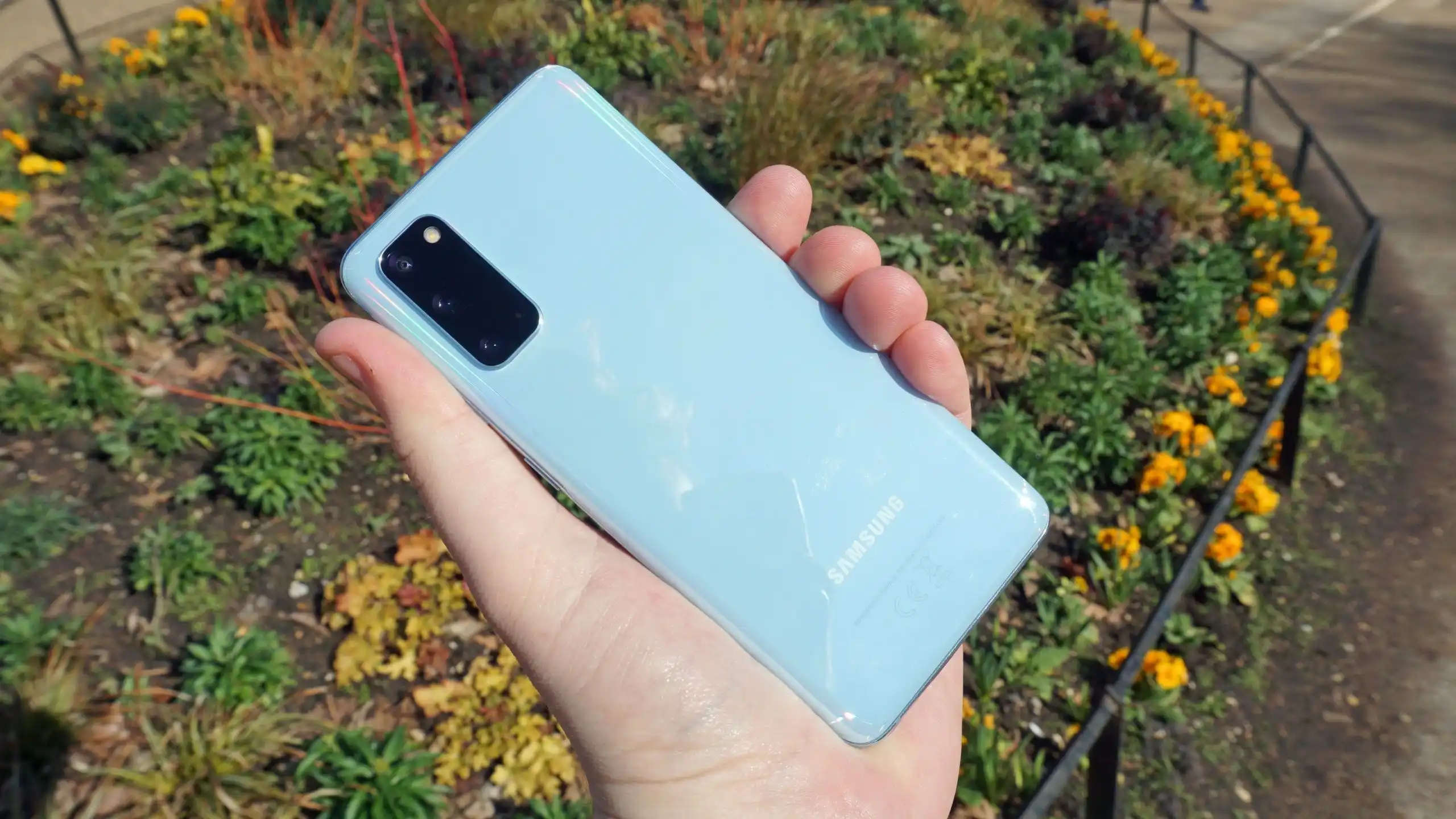 Прошлогодний флагман Samsung Galaxy стал жутко невыгодным. Лучше взять другую модель бренда