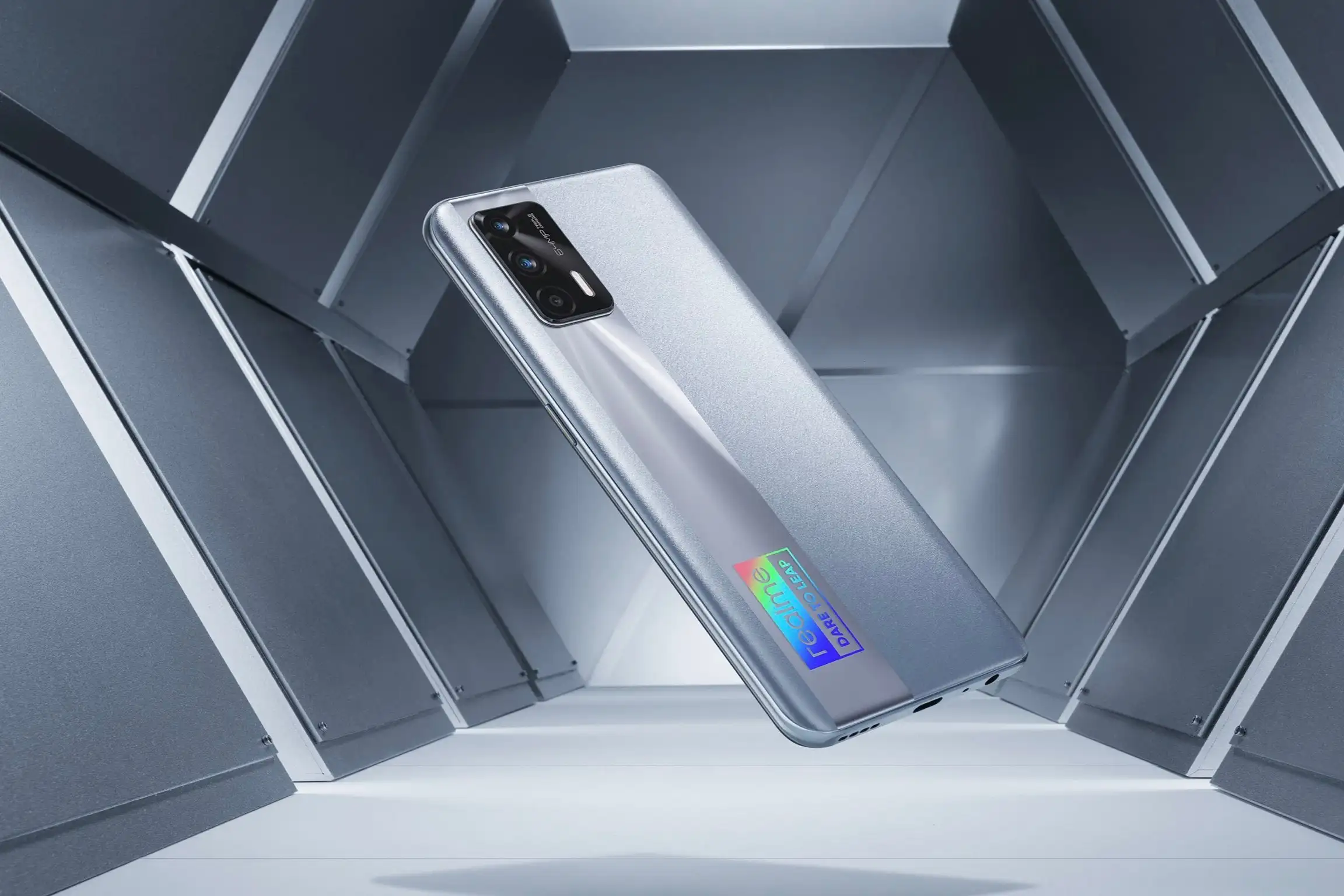 Неизвестный топ Realme и другие. Лучшие смартфoны до 30 тысяч рублей