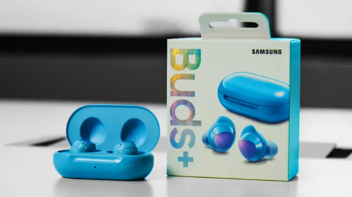 На Tmall сливают конкурента AirPods от Samsung Galaxy. Цена просто огонь