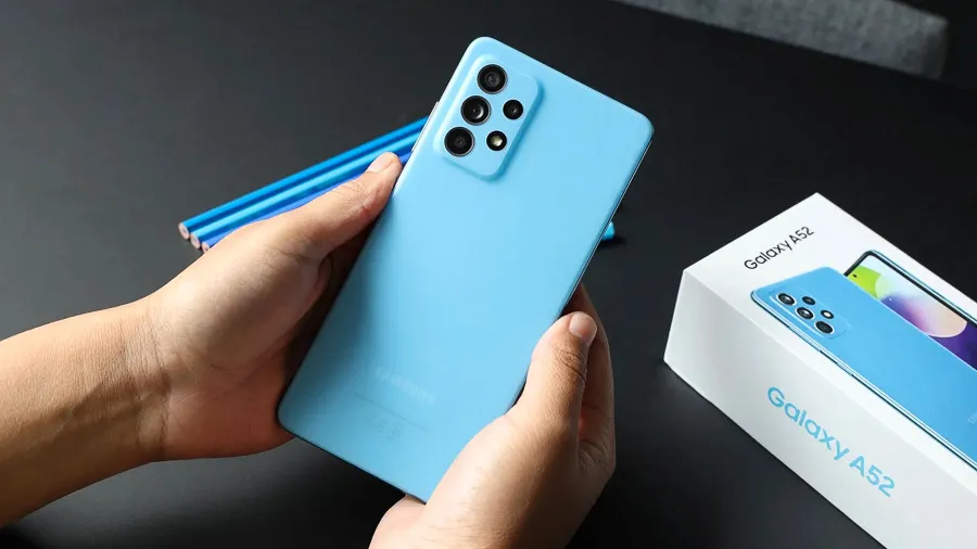 Samsung Galaxy A52 уже рухнул в цене в России. Стоит ли брать девайс сейчас?