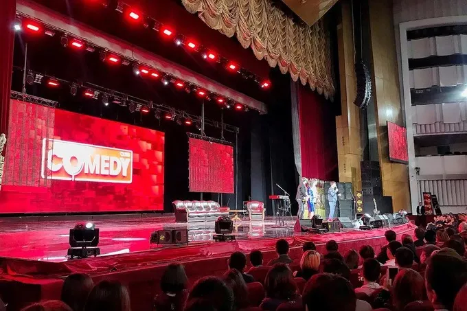 Какими были украинский и белорусский Comedy Club? Пародия на Павла Волю и молодой Слава Комиссаренко