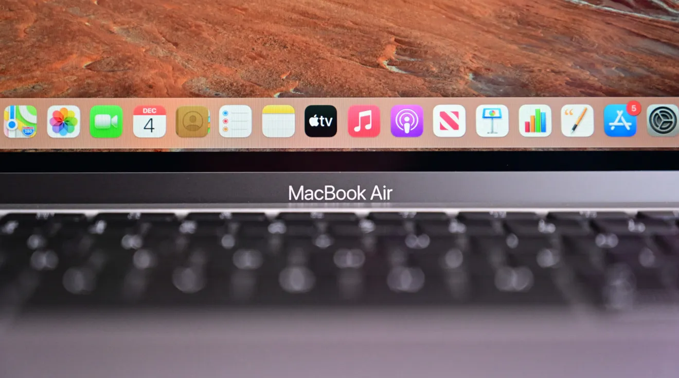 Какие минусы есть у MacBook Air на M1? Честный текст после 6 месяцев использования