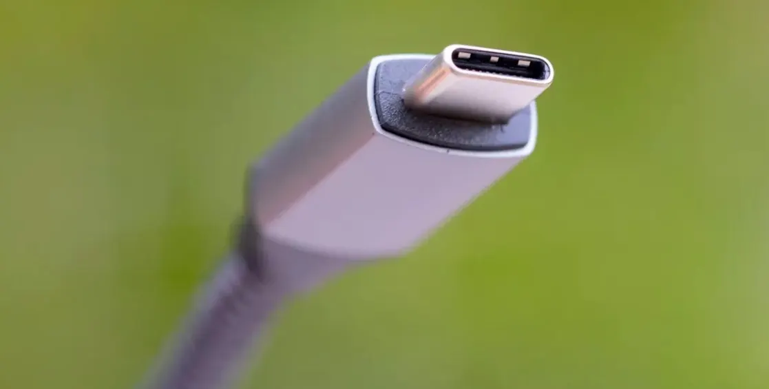 Представлен новый стандарт USB Type-C. В будущем заряжать iPhone, MacBook  и прочие девайсы станет проще