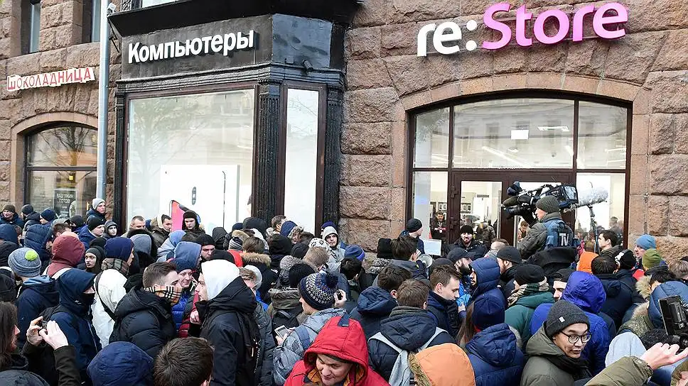 Павел Дуров назвал пользователей iPhone рабами. И указал на минусы флагмана Аpple