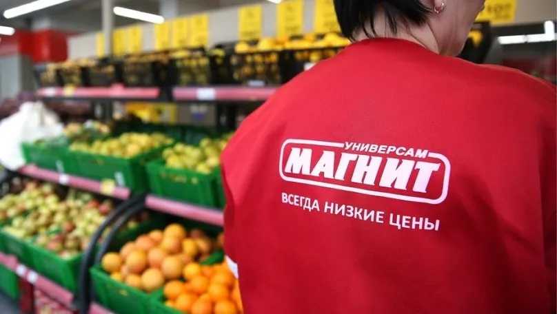 «Лента» купит «Билла», а «Магнит» заберет себе «Дикси». Что будет с этими магазинами?