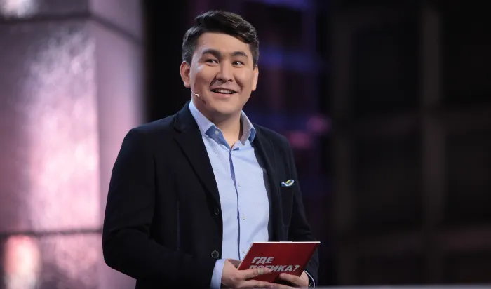 Почему популярен Азамат Мусагалиев? Бывший КВНщик стал суперзвездой, а его шоу заняло нишу «Нашей Раши»