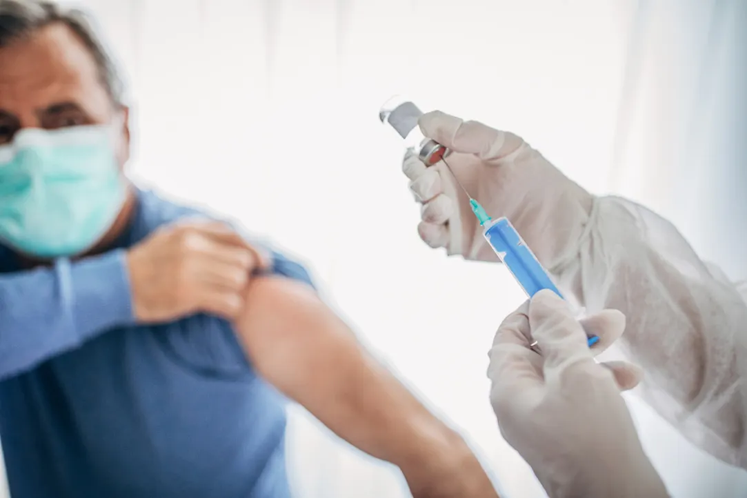 В Москве и области ввели обязательную вакцинацию. Коснется ли она вас?