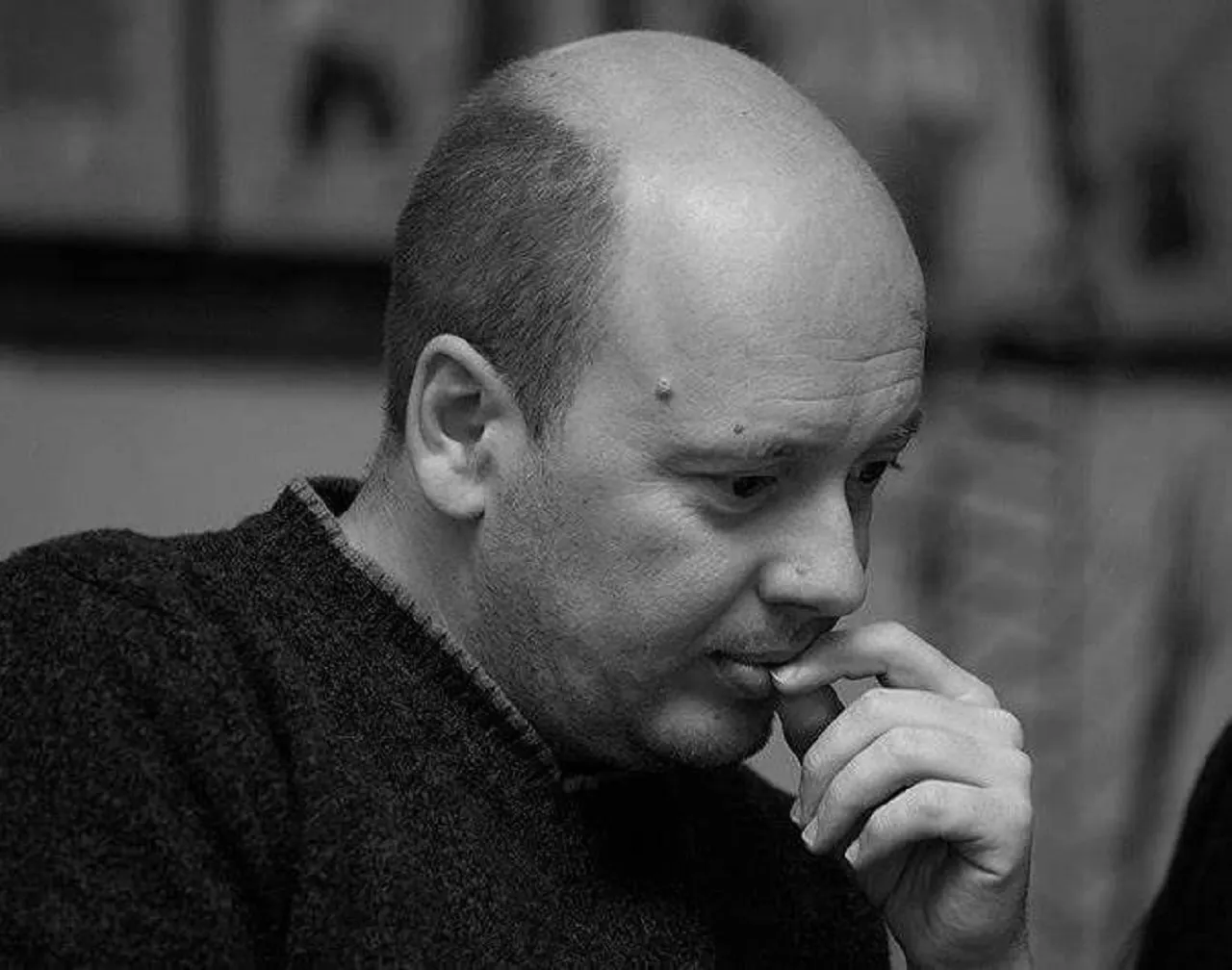 Умер блогер Слава Сэ. Он был звездой ЖЖ в 2000-х и продал 100 тысяч экземпляров первой книги