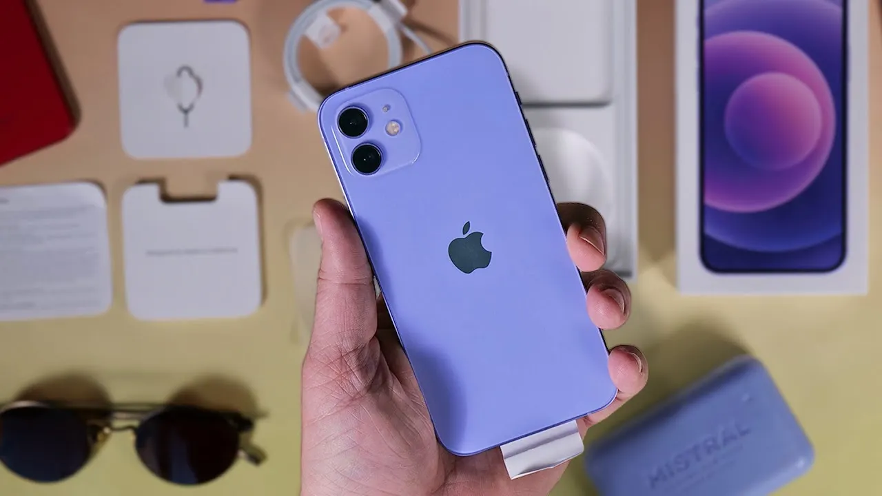 Лучший iPhone 12 снова подешевел. Участвуем в акции и забираем кучу бонусов
