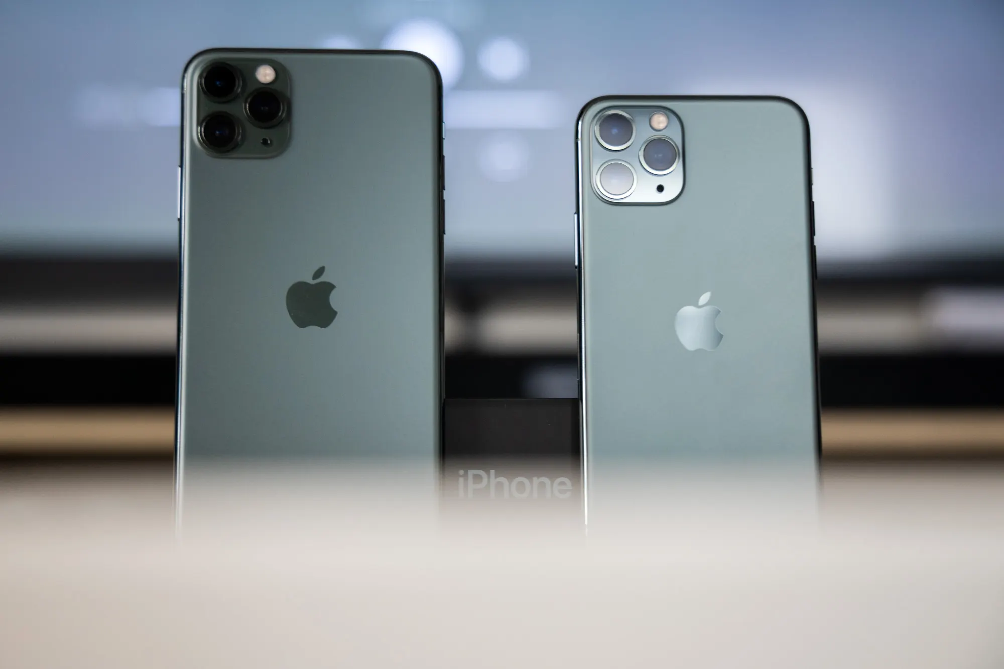 Ценник на iPhone 11 Pro резко скакнул вниз. Мощь, крутая камера и много памяти