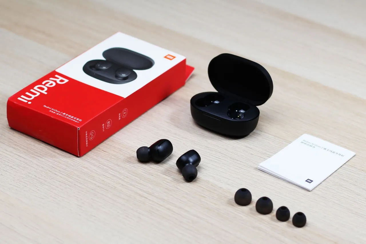 Xiaomi Redmi AirDots 2 отдают за полцены. Лучшего предложения вы не найдете
