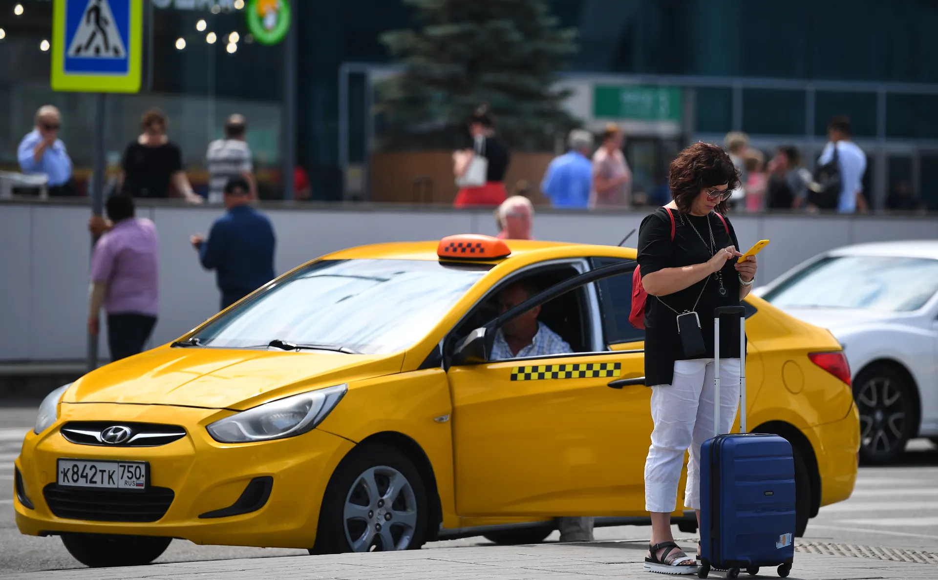 Почему в Москве может заметно подорожать такси? Скоро вступят в силу новые правила