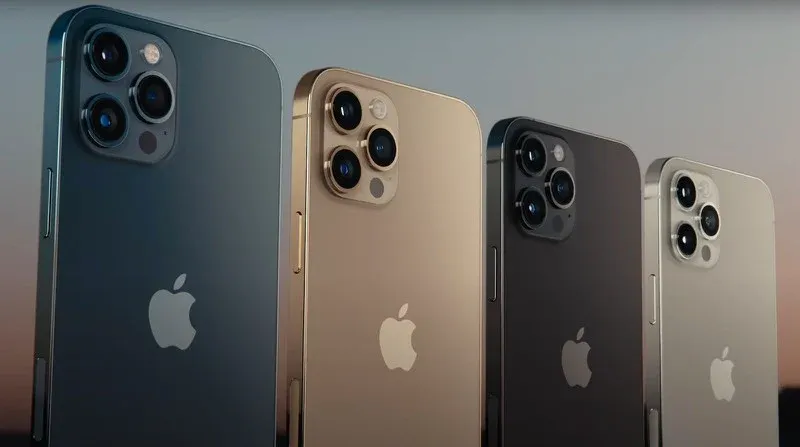 iPhone 12 Pro сливают по нереально низкой цене. Дешевле уже не будет