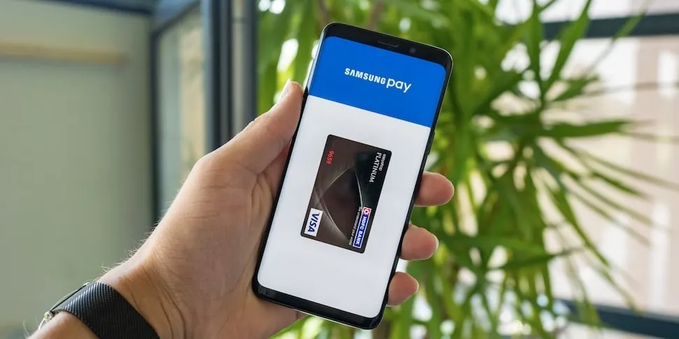 В России могут отключить Samsung Pay. Сервис под реальной угрозой блокировки