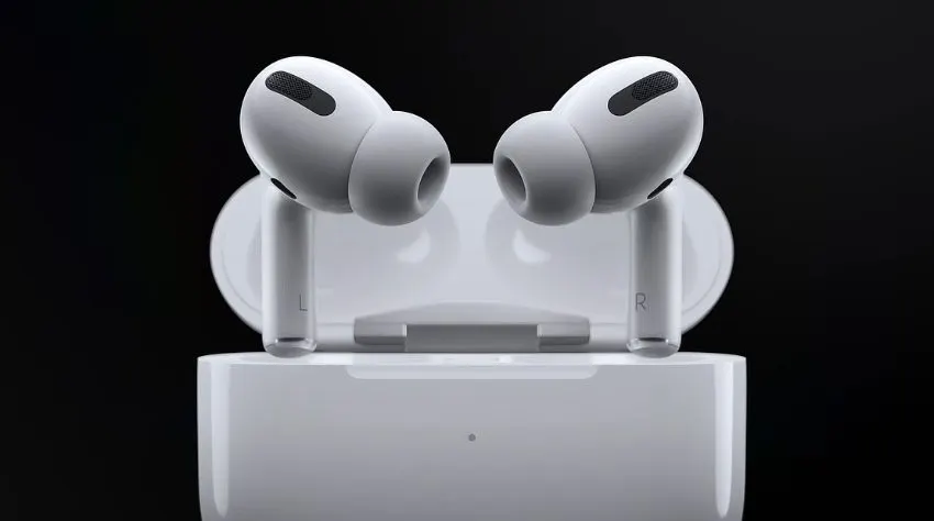 AirPods Pro – возможно, лучшая гарнитура на рынке. Сейчас она доступна по самому доступному прайсу